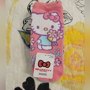 NWT Hello Kitty No Show Socks, 5 Pk